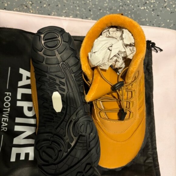 New Dark Beige Alpine Footwear Men's Suede Boots (size 42) - Picture 1 of 1